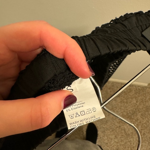 Mesh Fish Net Joggers - Picture 3 of 4